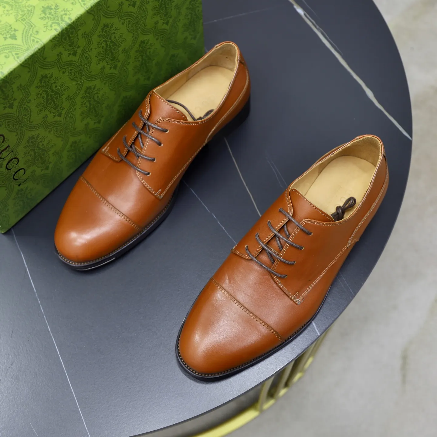 Men's shoes 💰660💰🙅‍♂️🙅‍♂️🙅‍♂️Niuli Brand: Gucci GuCCI Standard code: Men's code 39-44 (45 can be customized) Grade: Same style as the official website Original quality Material: Original cowhide surface Comfortable cowhide lining Original outsole Style category: Men's fashionable casual leather shoes Distinguished big-name luxury elements, top luxury Color: actual picture color